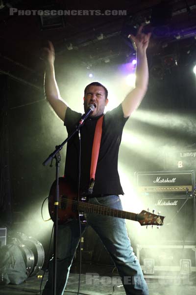 TANG - 2008-06-12 - PARIS - La Maroquinerie - 
